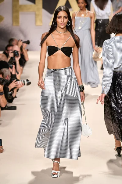 Look 22